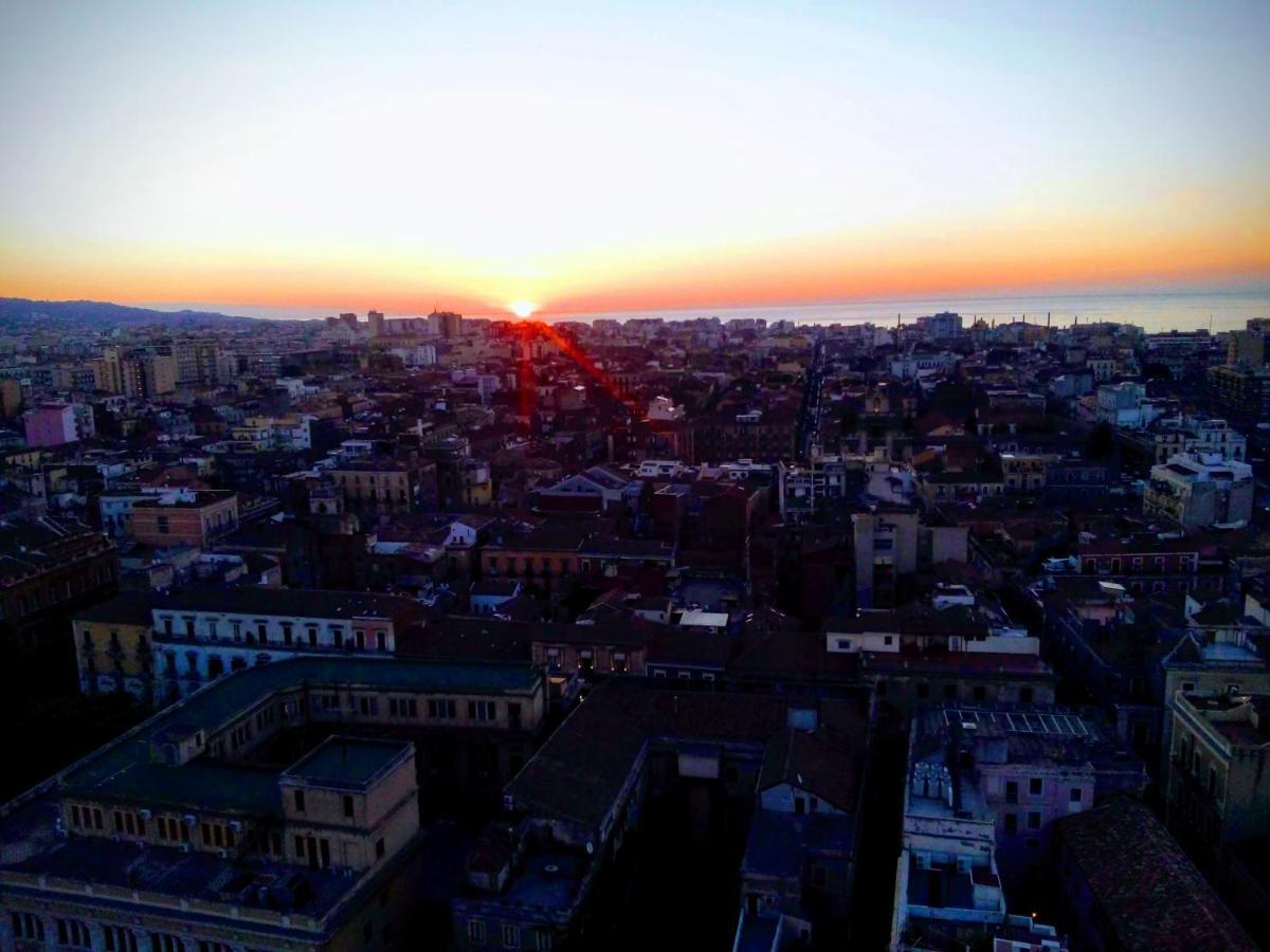 The Top Of Катания Екстериор снимка