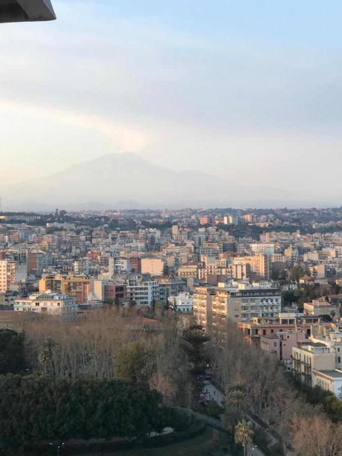 The Top Of Катания Екстериор снимка